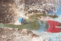 “亚戈·卡尔曼的全能技巧，塑造阿根廷美洲狮队的进攻与防守力量”